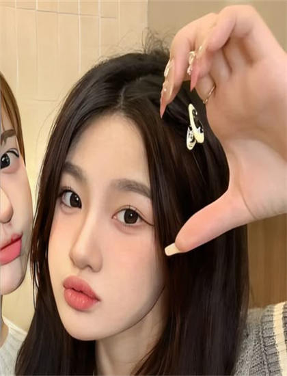 深入探讨：潜入豪门：我被哥哥宠翻了的视觉特效与美术设计——带你了解不为人知的细节