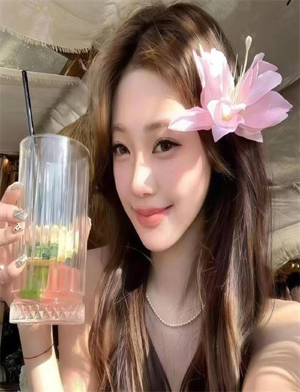 人物深度分析：非凡的艾玛中的教育的知识传递与思想启蒙 认识表演艺术的价值